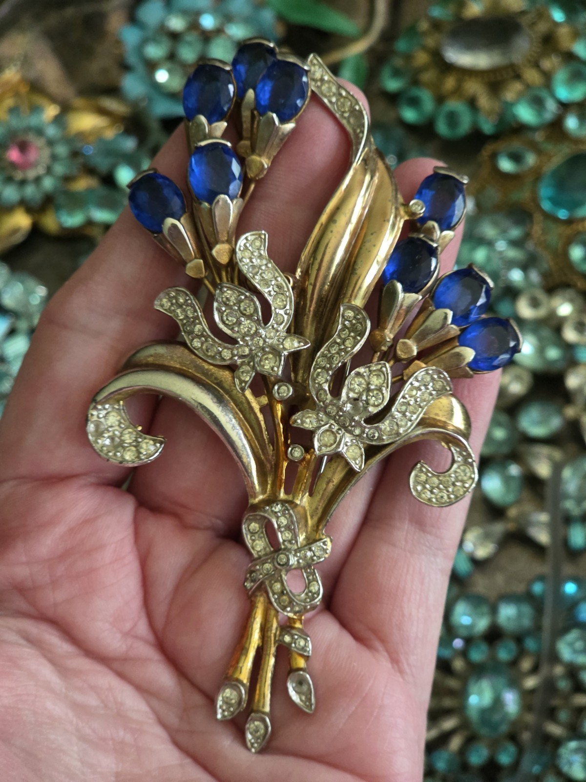Deco Goldtone Spray Brooch