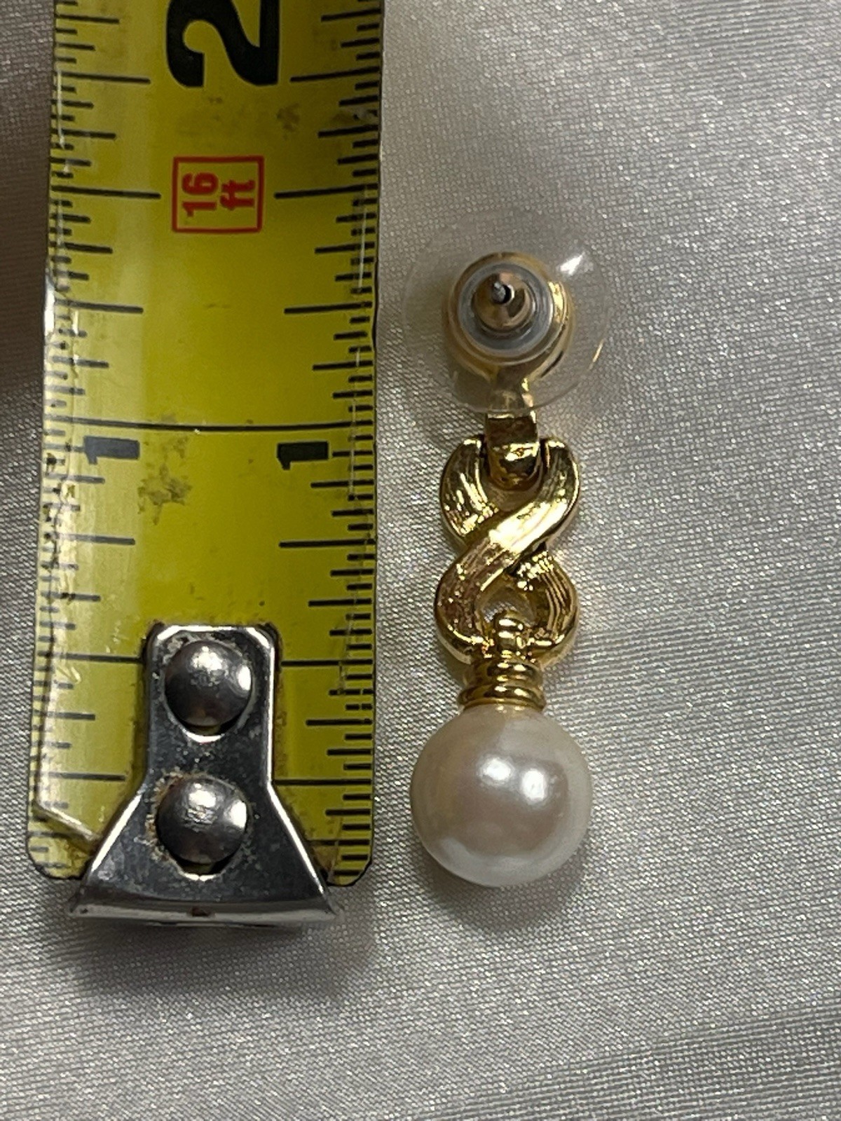 Vintage Post Dangle Drop Earrings Gold Tone Embellished Imitation_Pearl Earrings