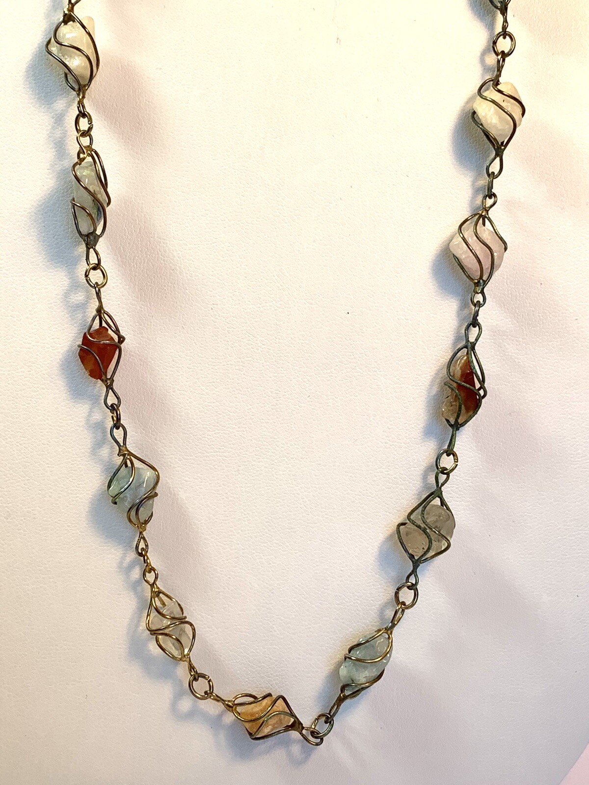VTG Wire Wrapped Polished Gemstone Necklace Wire Linked 15” N68