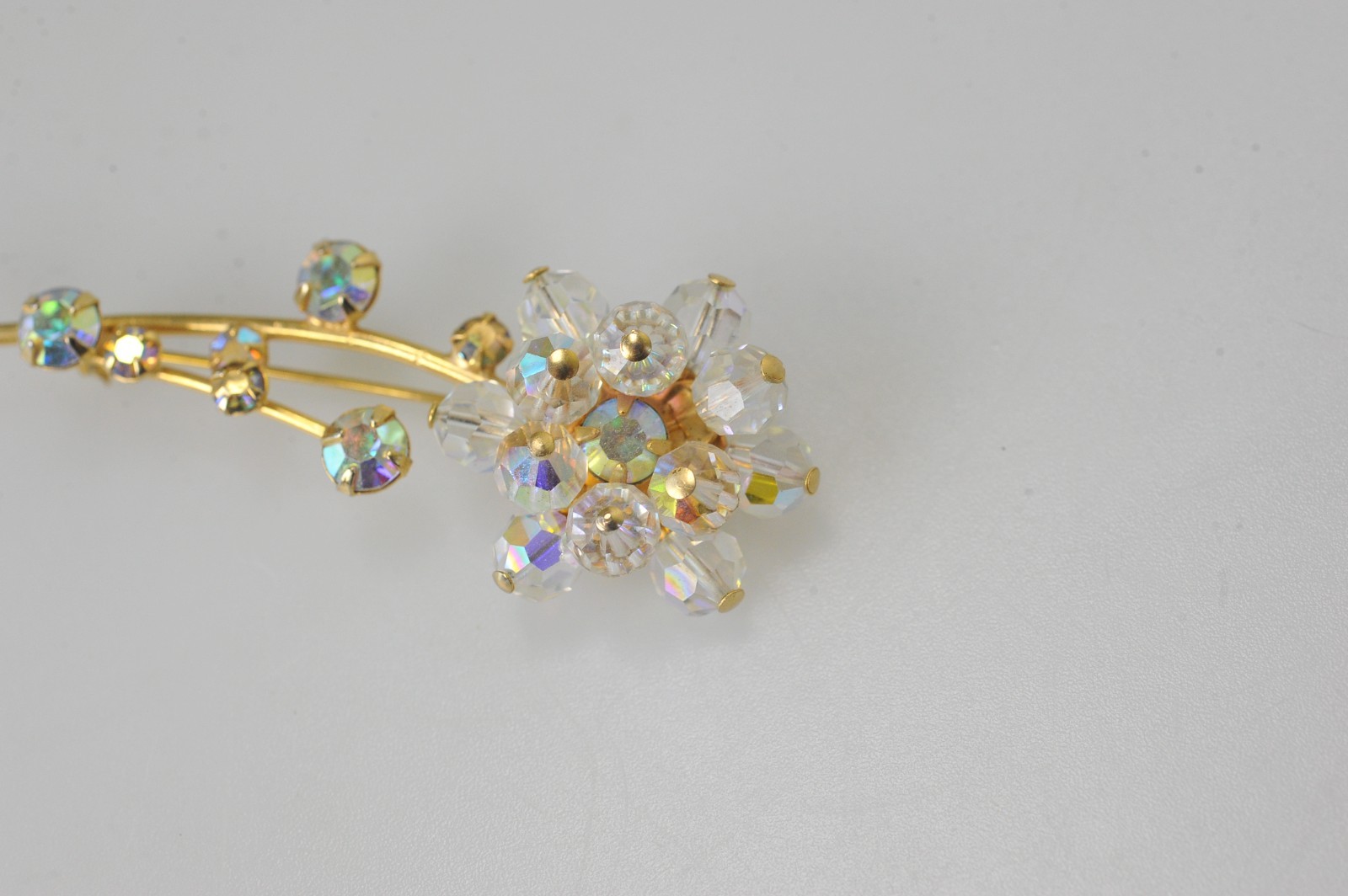 Vintage Brooch ab bead rhinestone long stem spray daisy flower cluster SB3