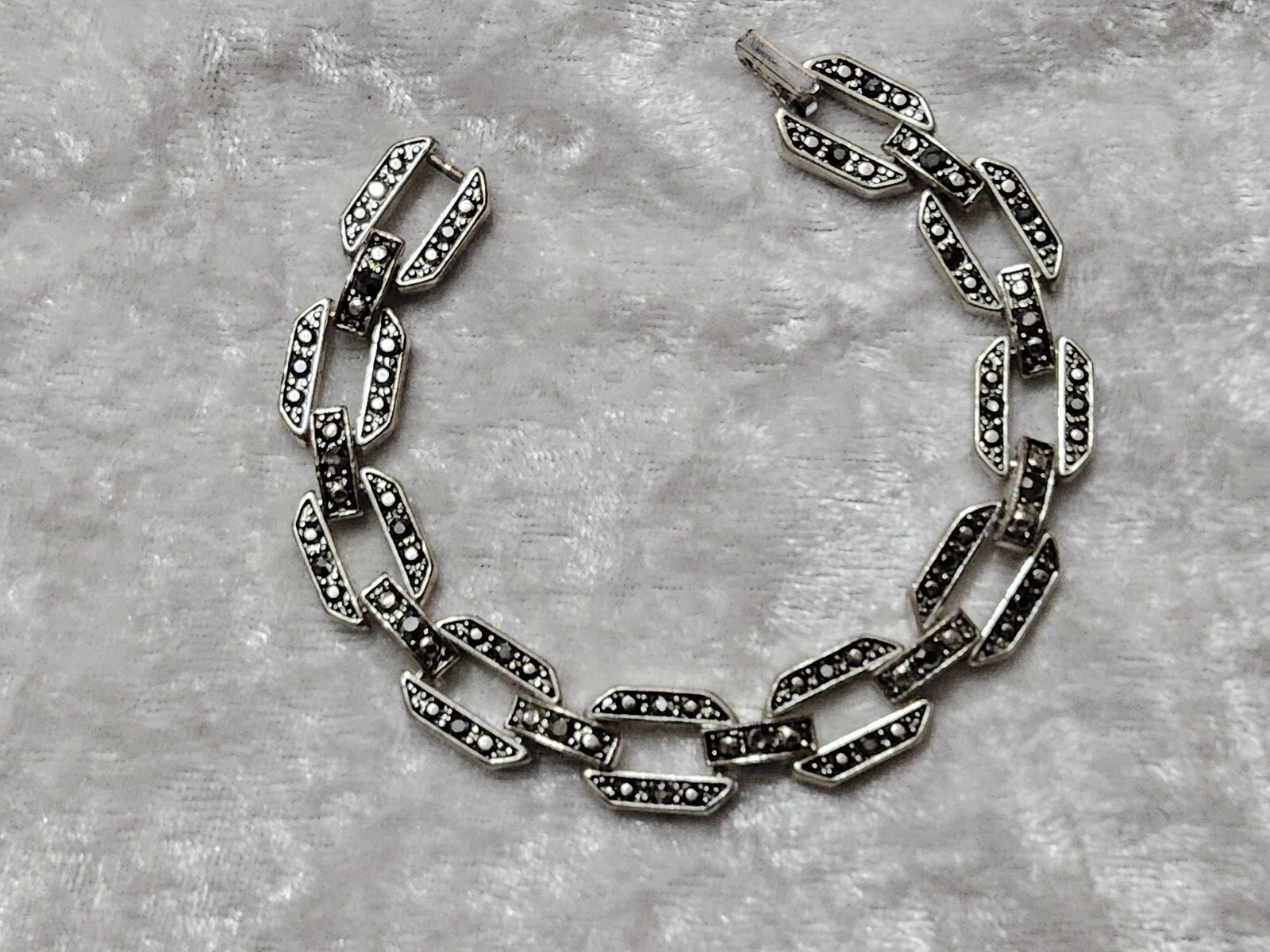 Vintage Marcasite Rhinestone Oval Link Flex Bracelet