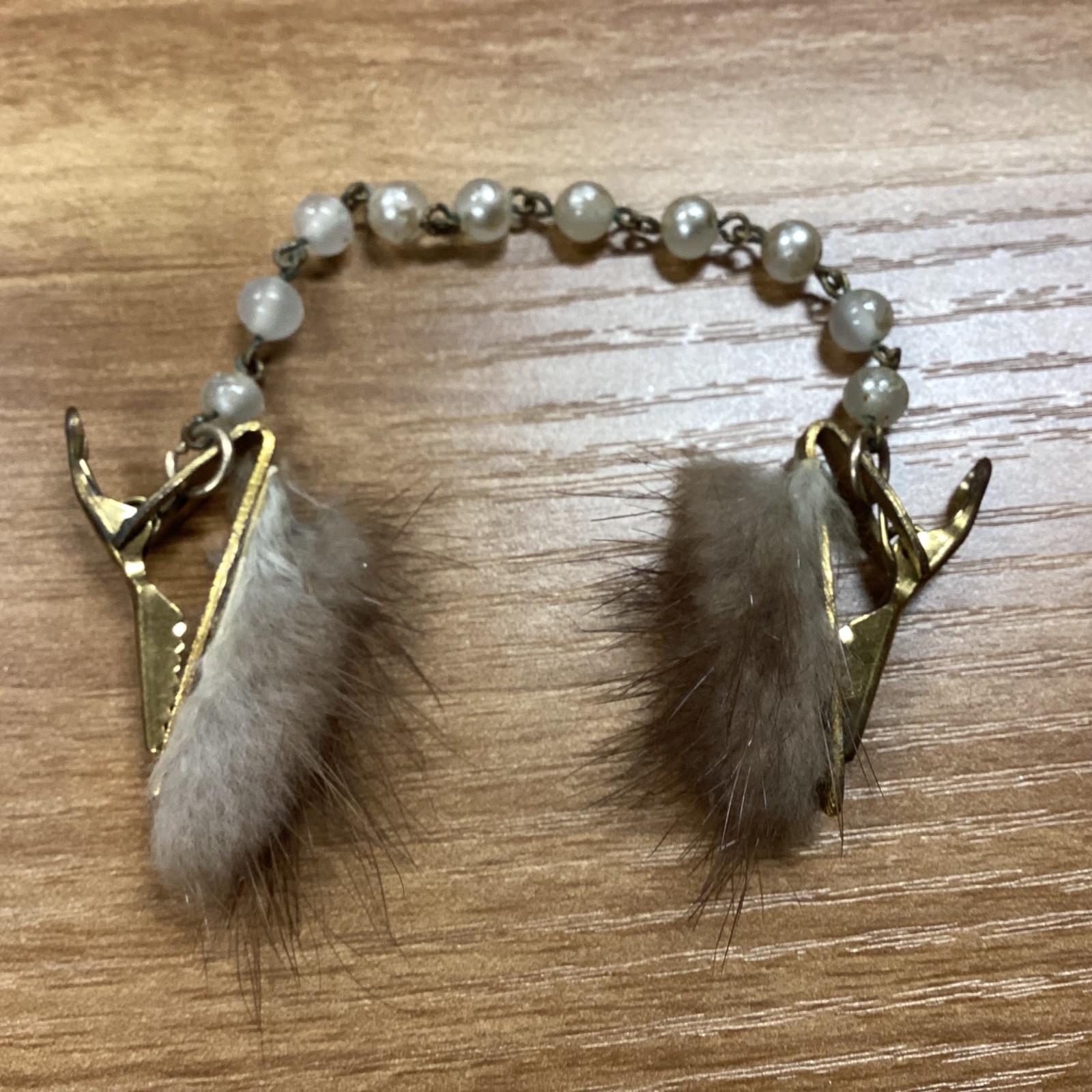Mid-Century Mink Fur Sweater / Scarf Clips With Faux Pearl Connector, Vintage