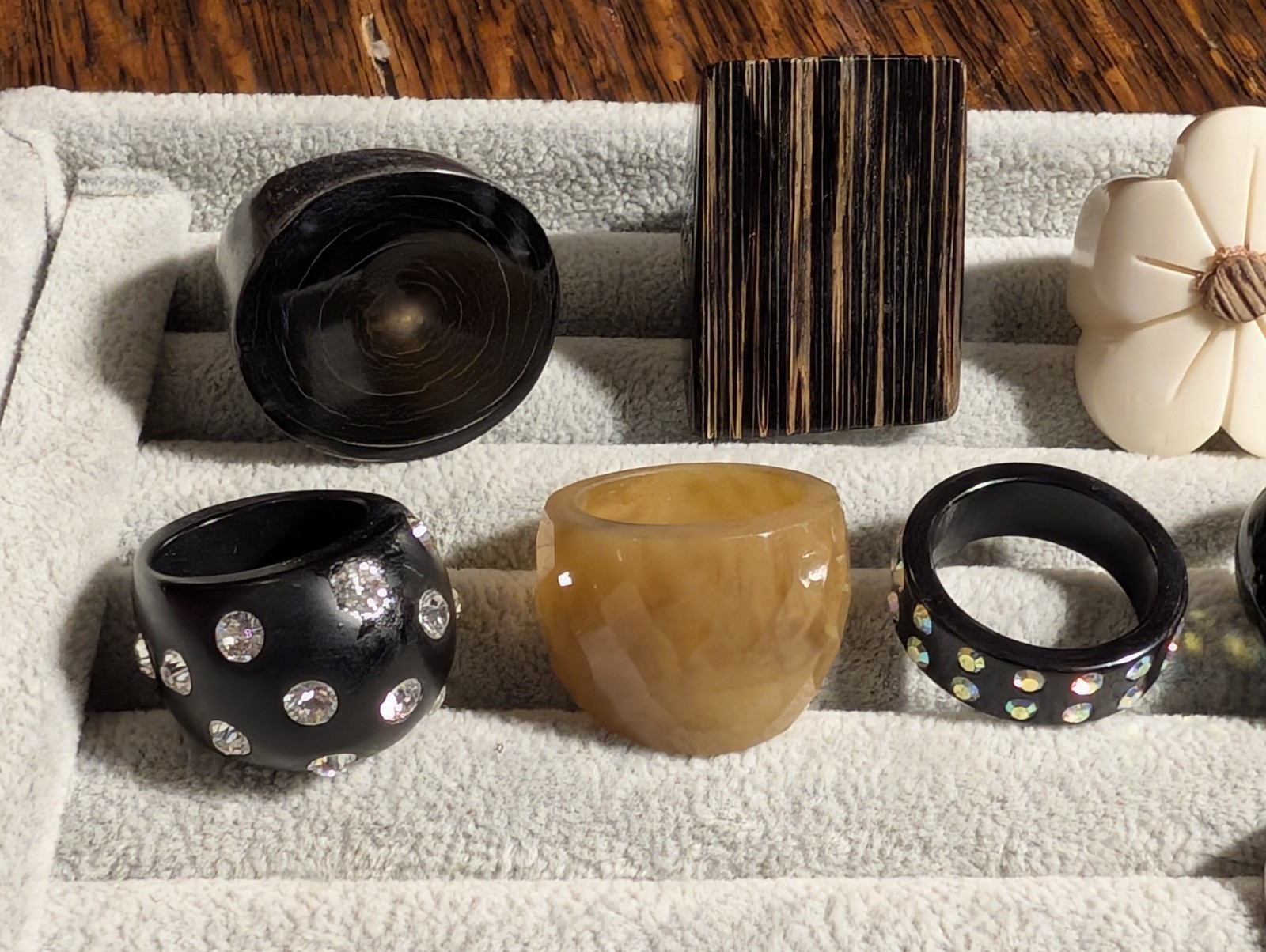 11 Vintage Handmade Bakelite Lucite Stone Wood Black Coral Rings! Various Sizes!