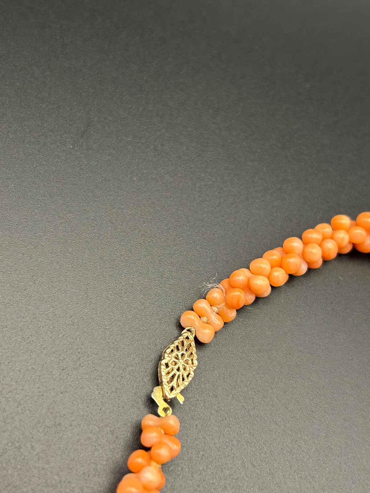 Vintage Heavy Chunky Orange Coral Bead Necklace 16” 10K Gold Clasp 41g Estate