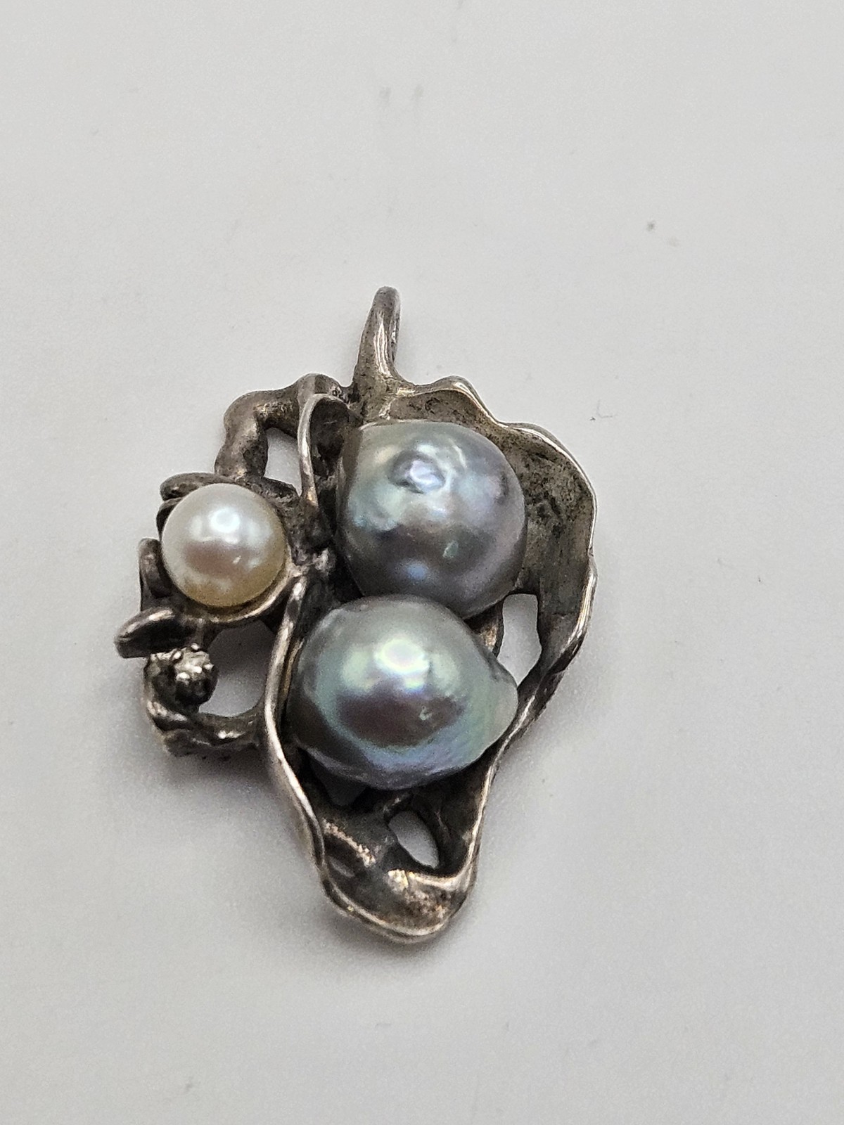 Vintage Artisan Modernist Brutalist Sterling Pearl Pendant