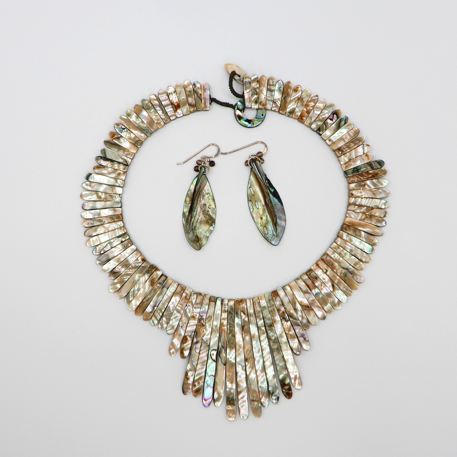 SAJEN Abalone Mother-of-Pearl MOP Necklace Reversible Choker Graduated Spike Bib