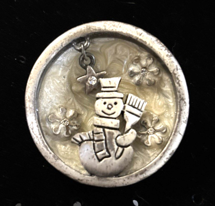 Christmas Snowman 3-D Enamel Brooch Dangling Star Silver Tone Metal Pewter 1.75″