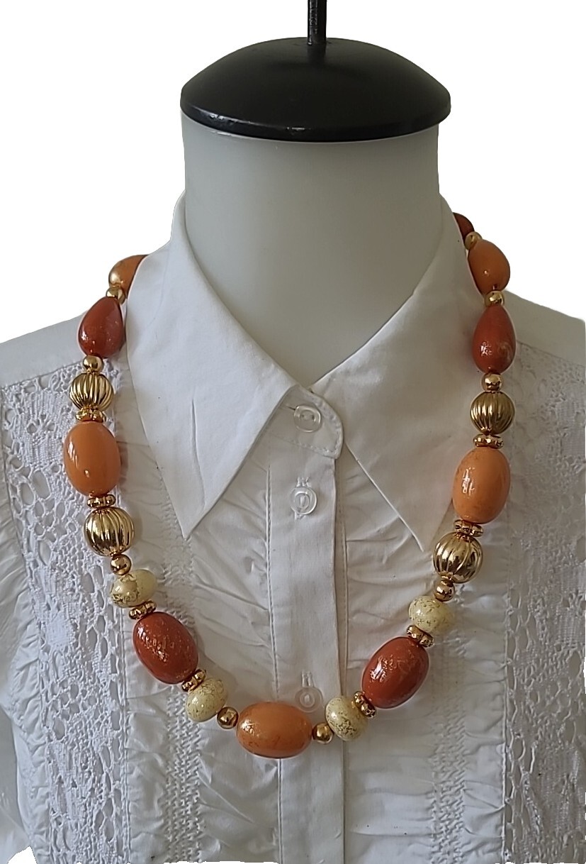 Vtg 24″ Speckled Gold Orange Cream Graduated Beaded Necklace w/Gold Tone Spacers