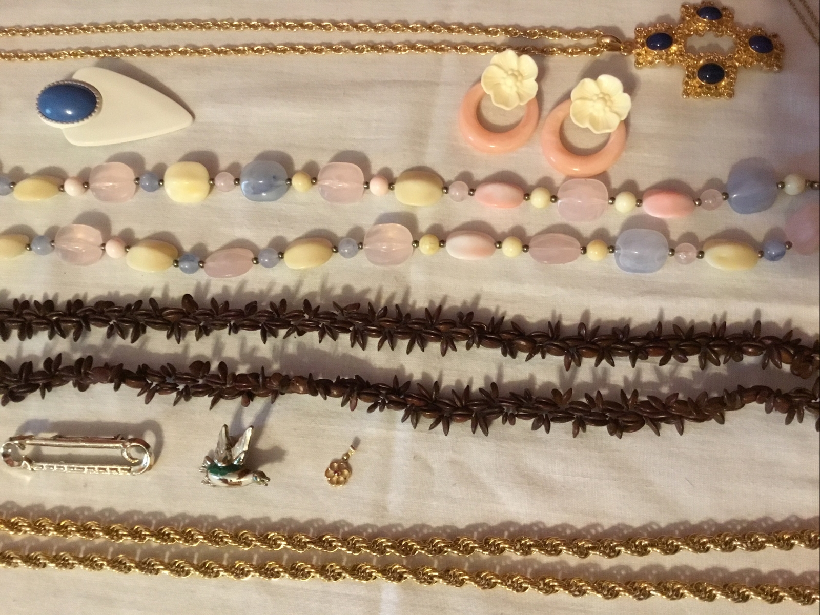 Estate Auction Vintage Jewelry Lot Necklaces Brooches Pins Earrings Freirich