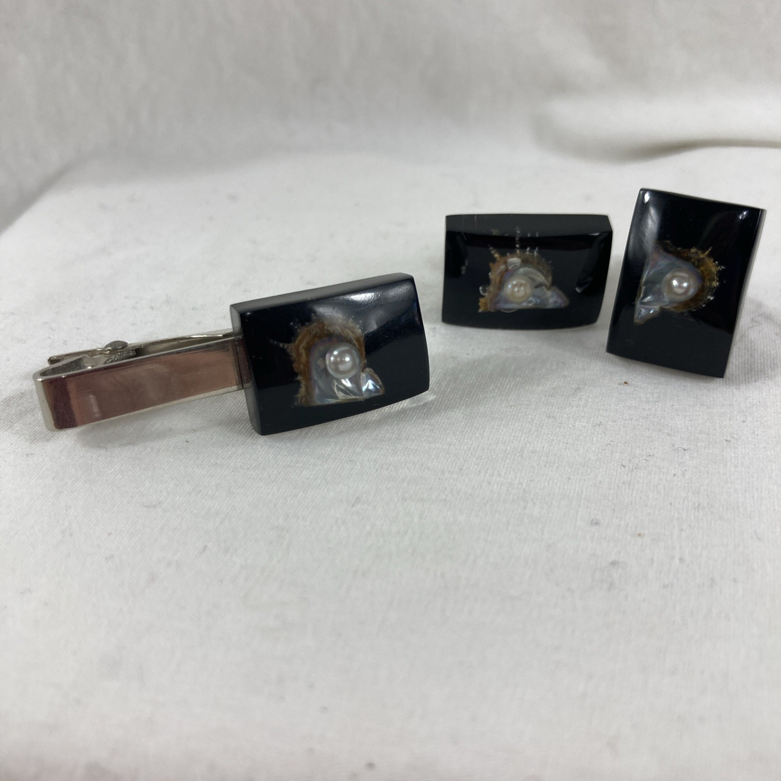 VTG Tie Clip Cuff Links Set Oyster Shell Pearl Inlay Black Resin Rectangle Japan