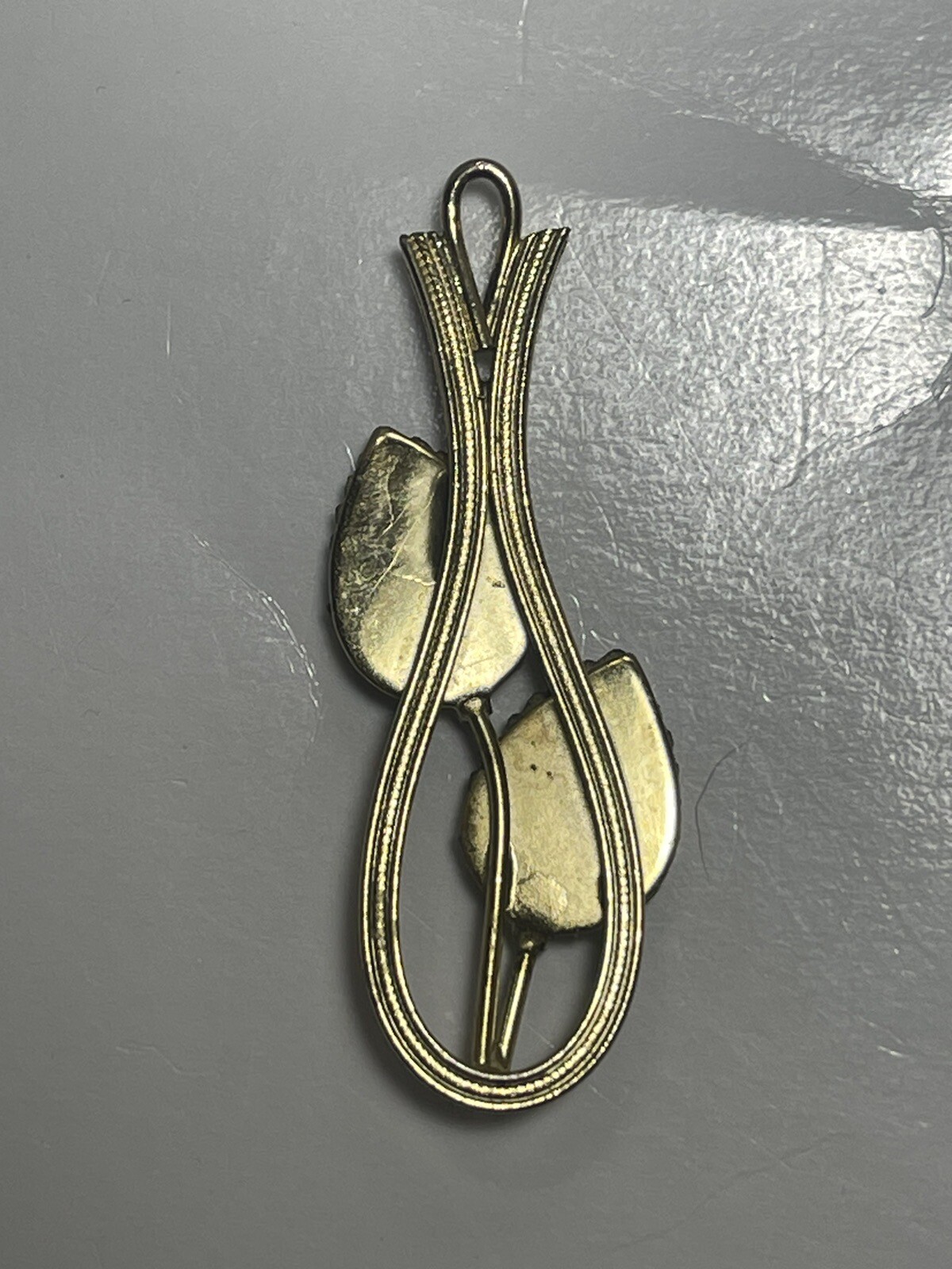 Vintage 1960’s Whiting and Davis Gold Tone Molded Glass Autumn Leaves Pendant