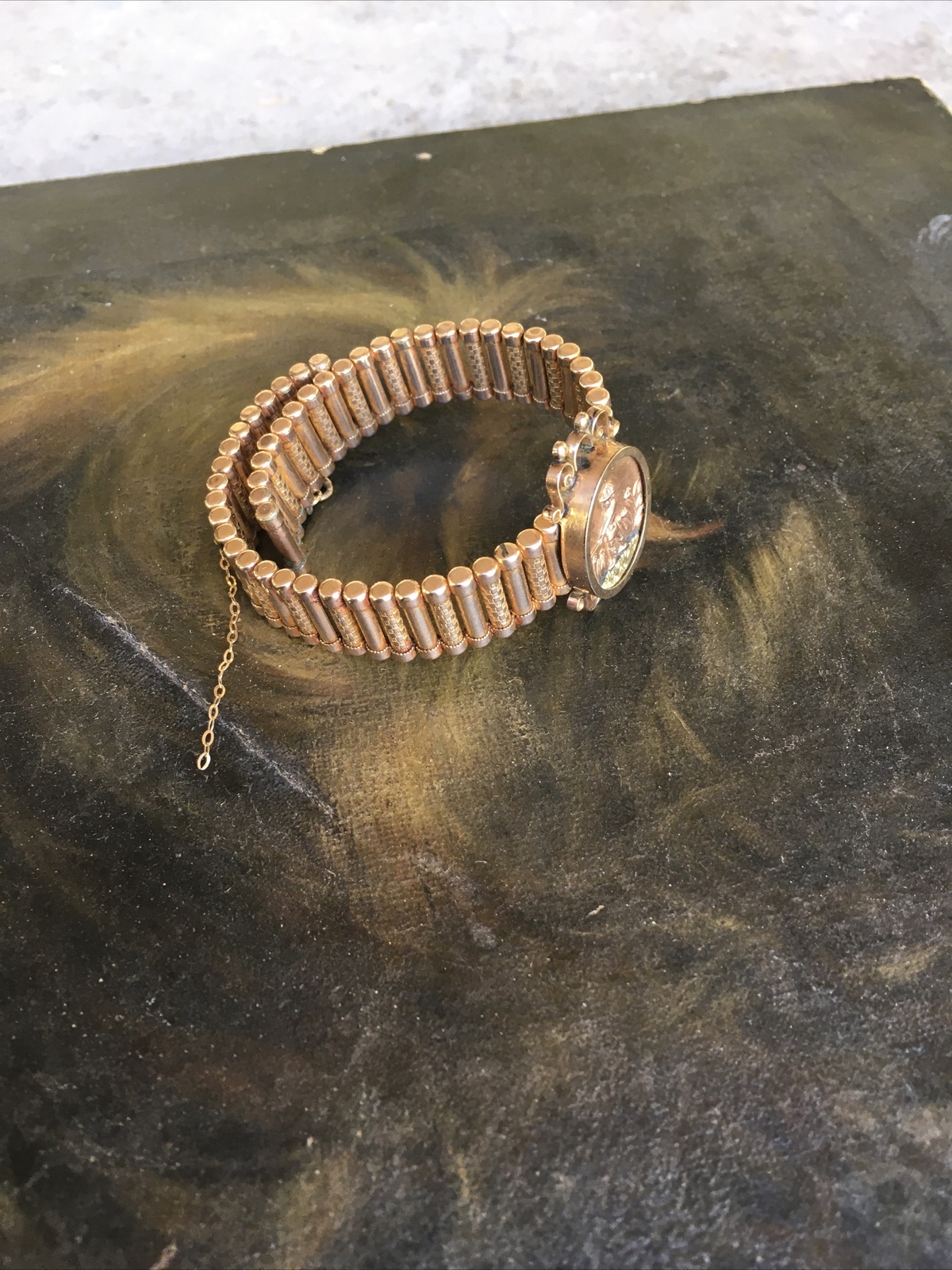 ANTIQUE GOLD FILLED EXPANDING VICTORIAN STYLE HUNTING BRACELET FINELY DETAILED
