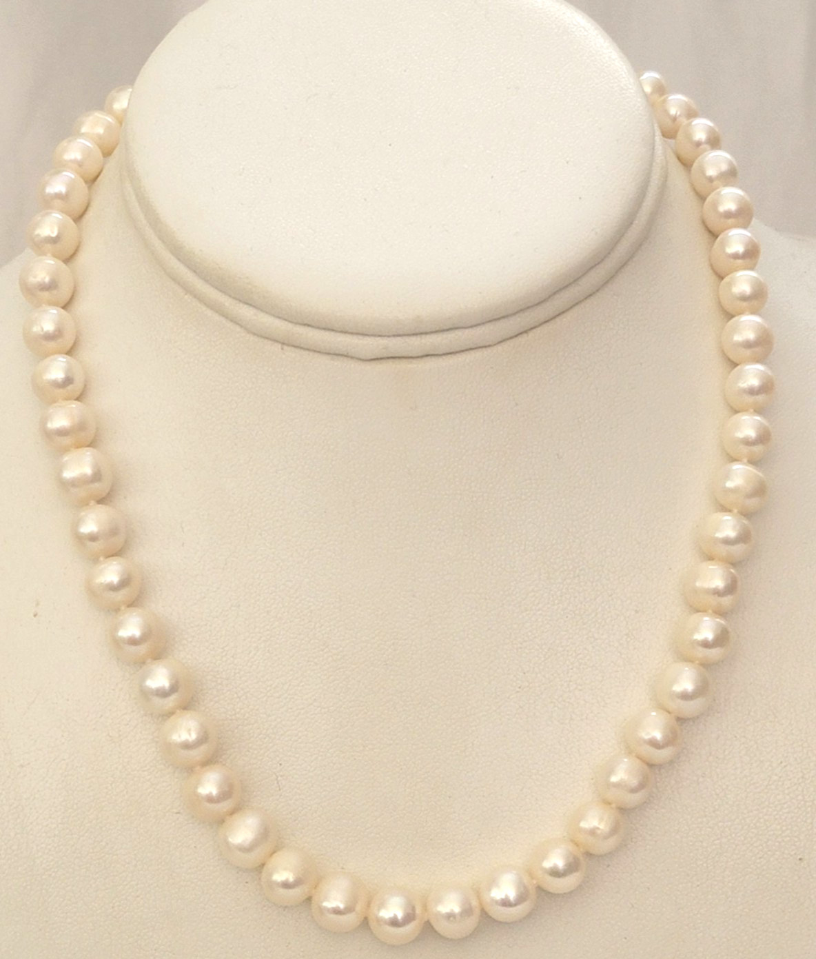 Vintage Hand Knotted Freshwater Pearls Copper Ball Box Clasp Necklace 16.5″ L