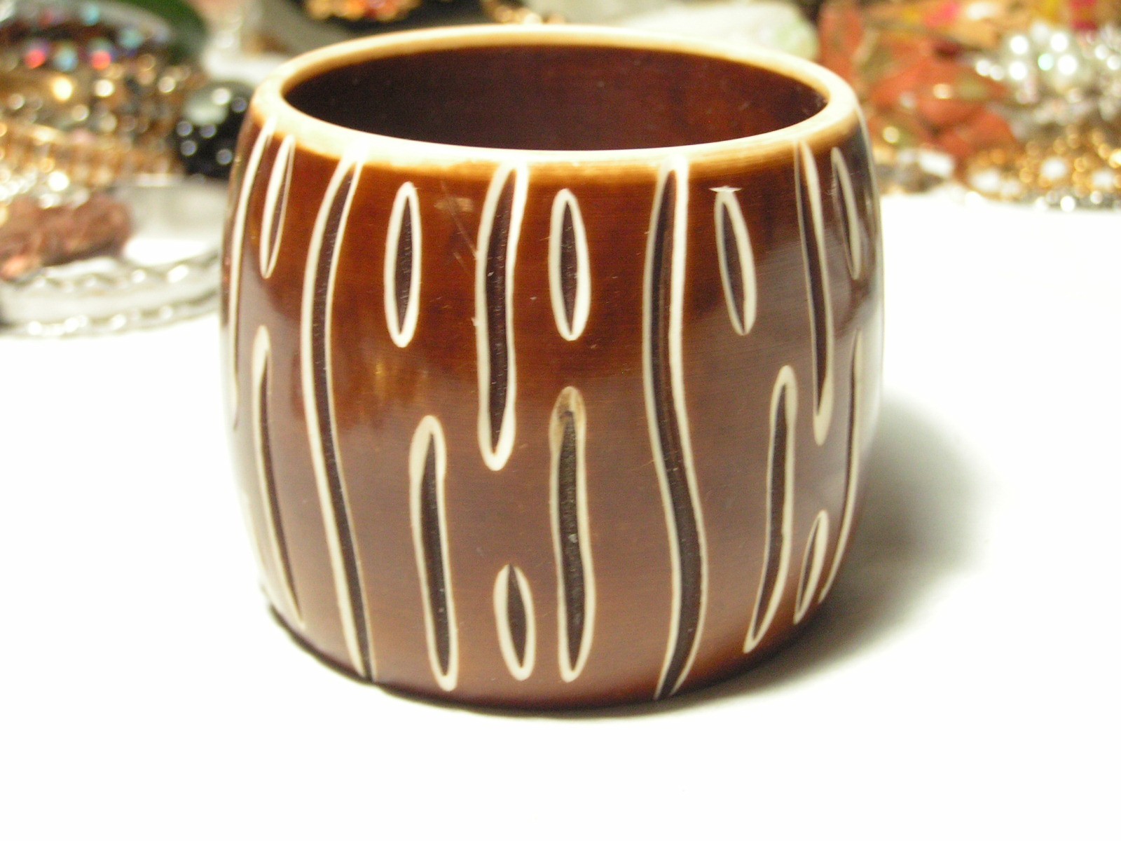…Vintage Wide Carved Earth Tones Lucite Bangle Bracelet…