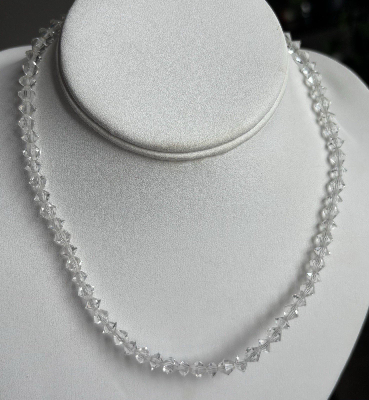 VTG Clear BiCone Beads Fancy Silvertone Clasp 16″ Choker Great For Layering