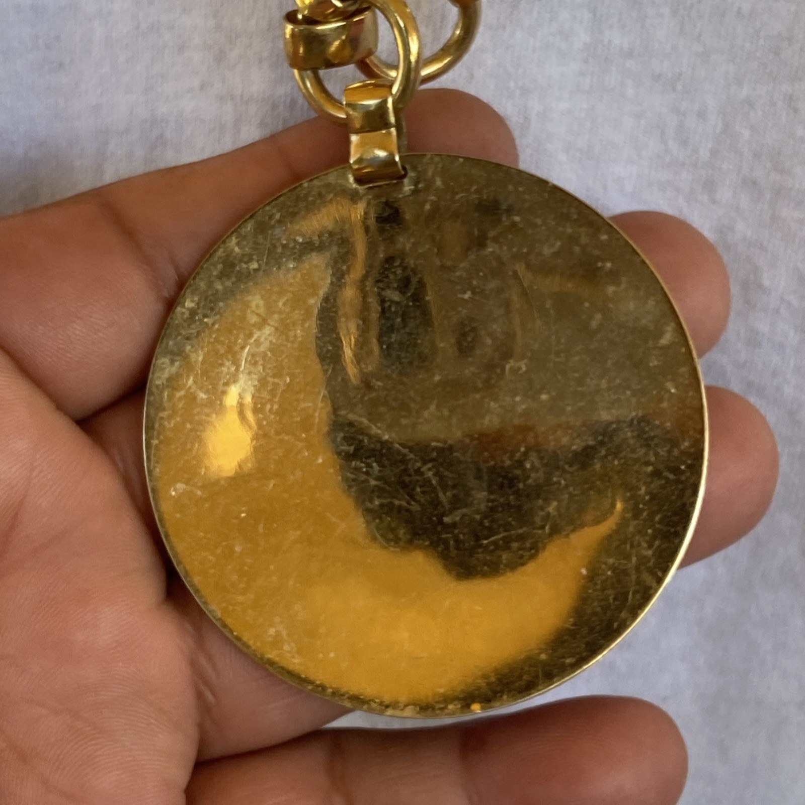 1980s Monet Gold Tone Circle Locket Pendant Chain Necklace