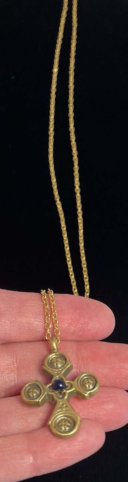 Vintage CROSS Alva Studios Museum Religious Pendant Gold Tone 24″ Necklace