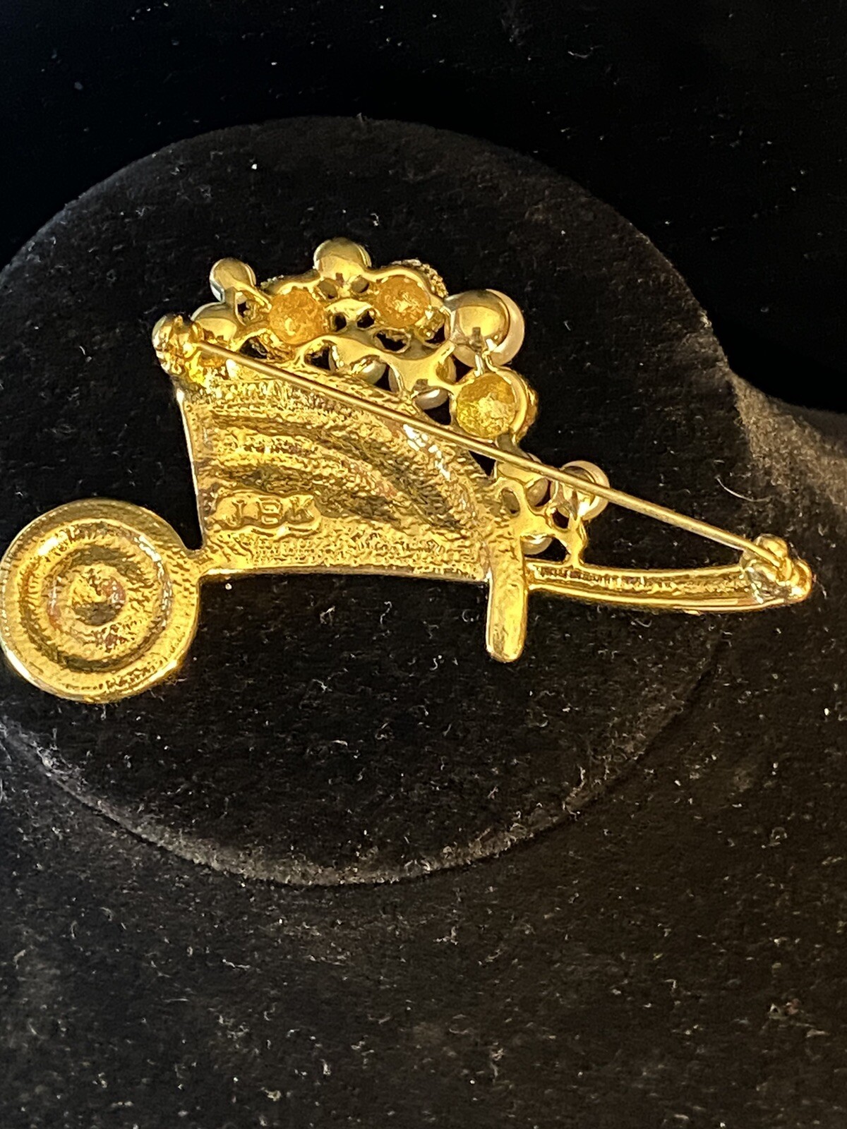 Jacqueline Kennedy Trolley Brooch Wheelbarrow – NEW – Vintage – RETIRED – RARE