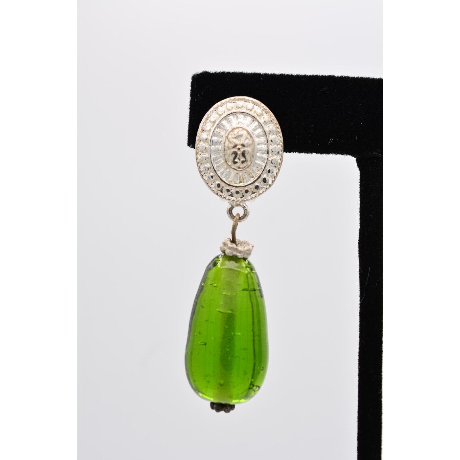 Vintage Dangle Clip On Earrings Green Glass Drop Silver Tone Chunky 1990s BinAK