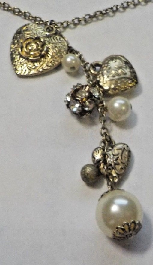 Vintage 19 3/4″ Gold Tone Necklace W/ Rhinestones, Faux Pearls & Hearts Pendant