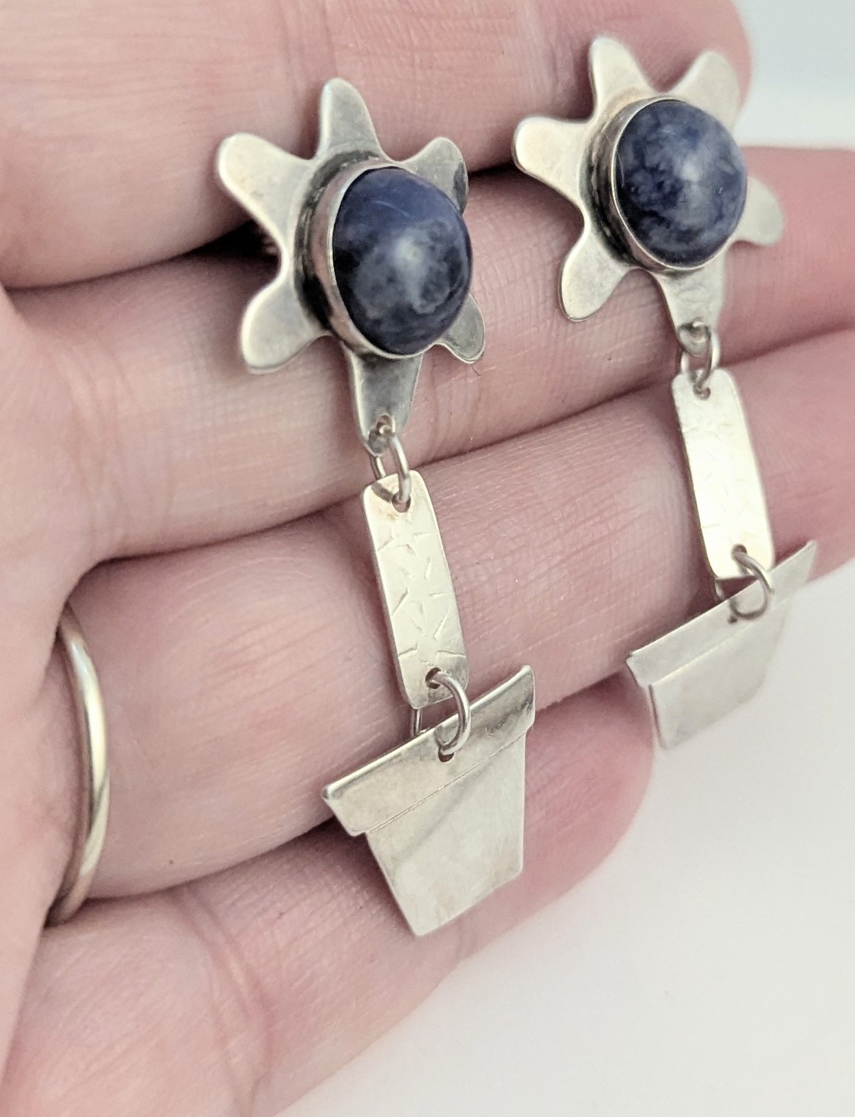 Vtg Anne Forbes Sterling Silver Sodalite Articulated Abstract Flower Earrings
