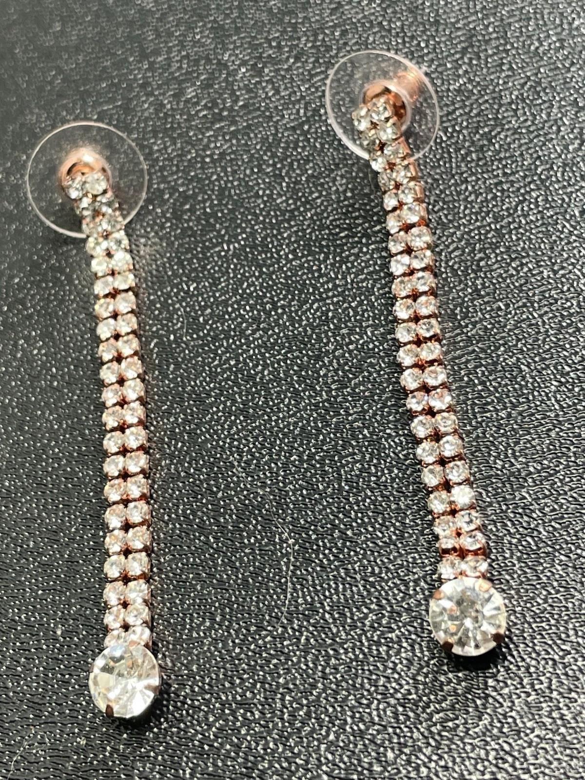 Vintage 2.4” Crystal Rhinestone Rose Gold Colored Metal Dangle Earrings
