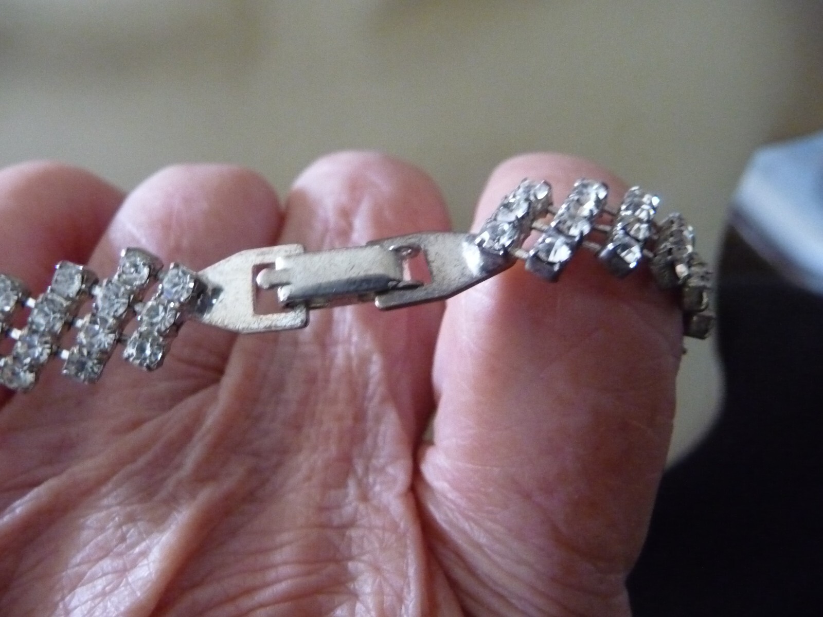 4 ROWS ZIG ZAG CLEAR RHINESTONE 3/8″ W x 6 1/2″ L BRACELET #8/27A