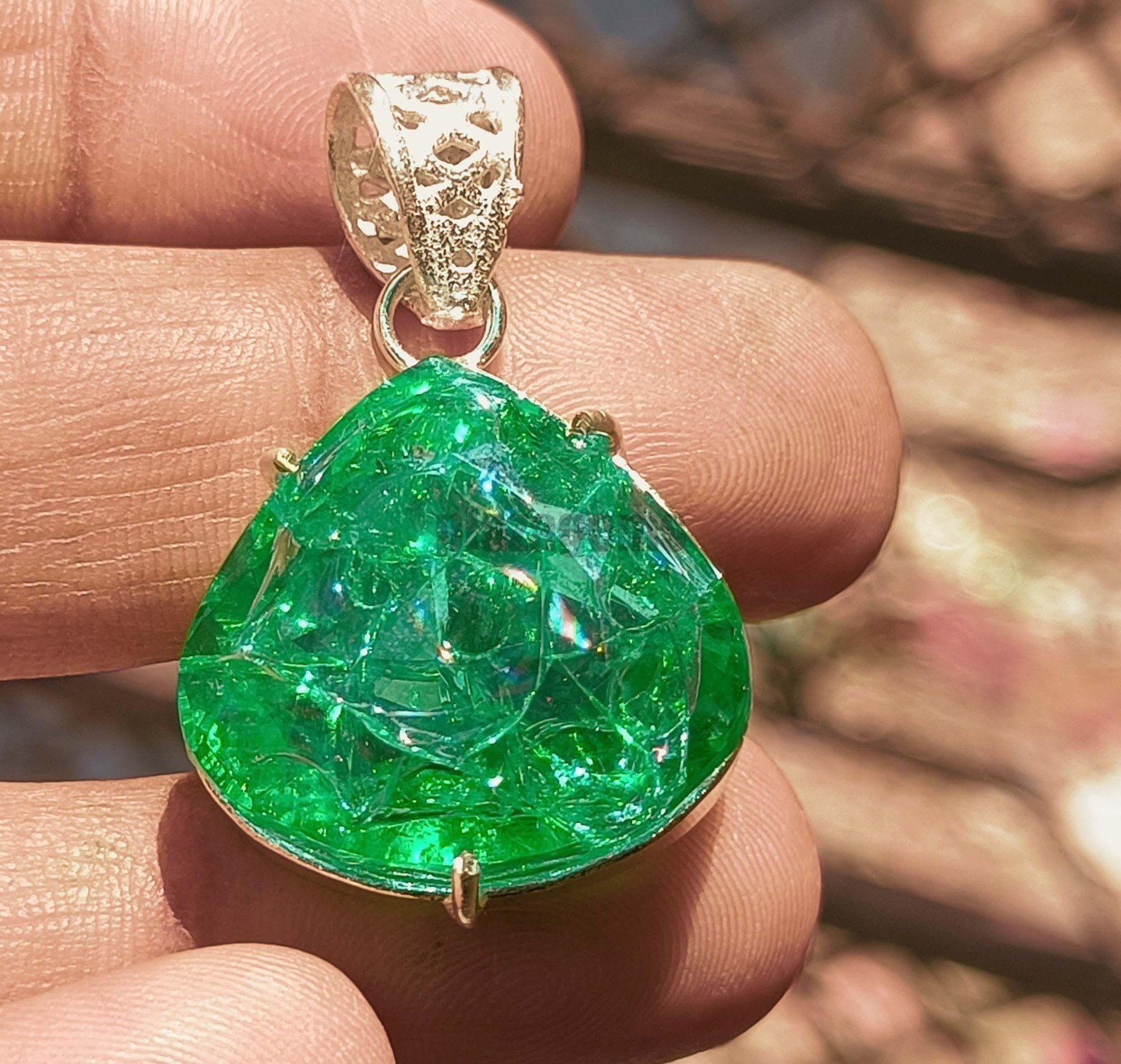 46 Ct Natural Vivid Green Colombian Emerald Pear Certified Pendant