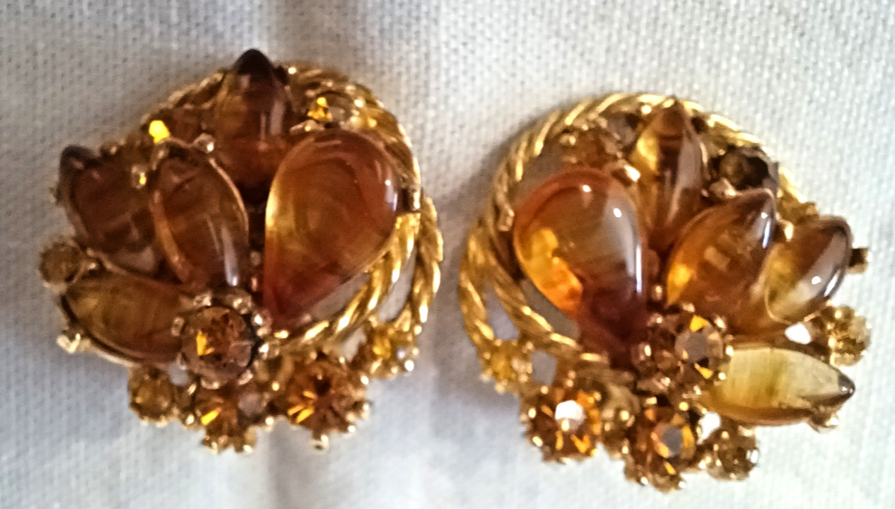 Arthur Pepper Honey Amber Cabochon Gold tone Earrings. Vintage