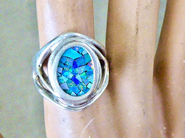VINTAGE STERLING SILVER SIGNED WK STERLING BLACK. OPAL MOSAIC RING SIZE 7 RING
