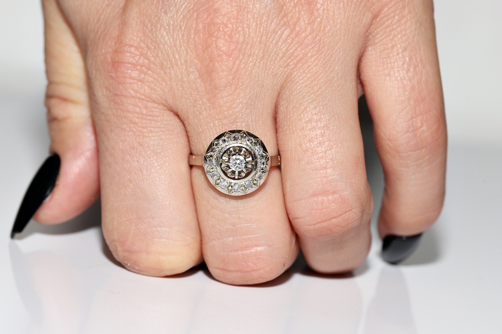 Antique Circa 1920s 18k Gold Natural Diamond Decorated Ring