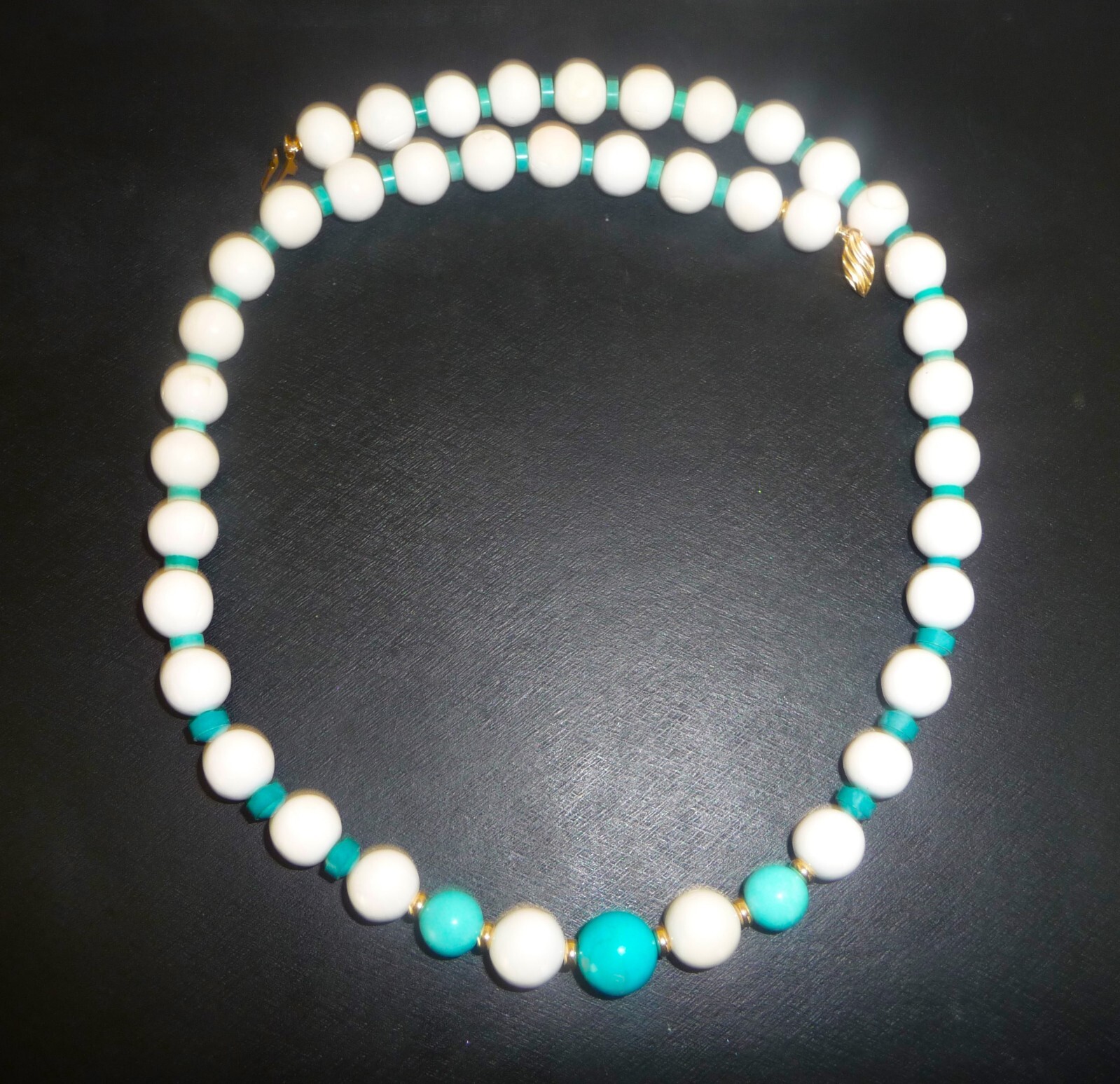 GORGEOUS VINTAGE 14K GENUINE WHITE CORAL TURQUOISE BEADED STATEMENT NECKLACE!