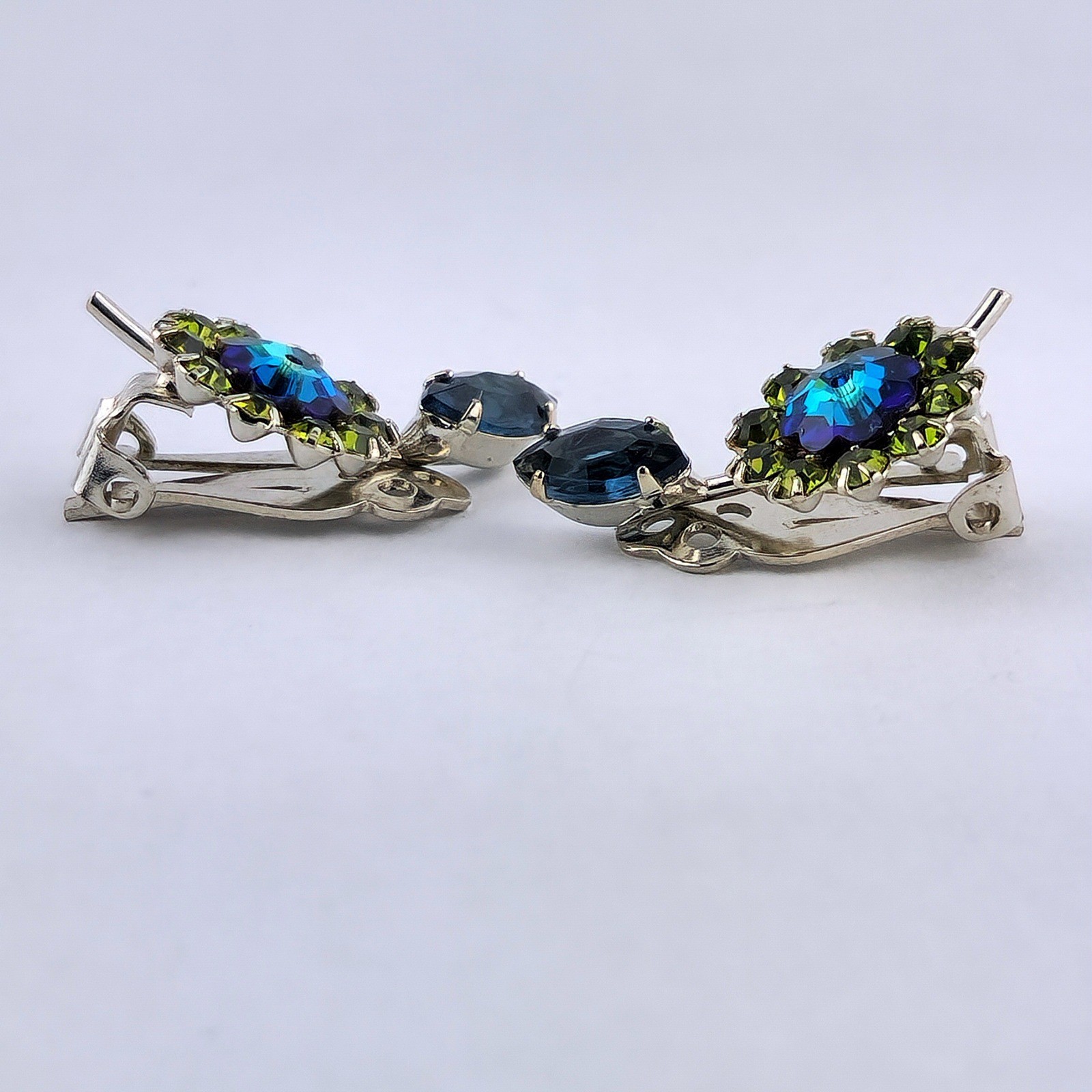 Vintage Blue Green AB Rhinestone Flower Bouquet Brooch Clip Earrings Set Atomic
