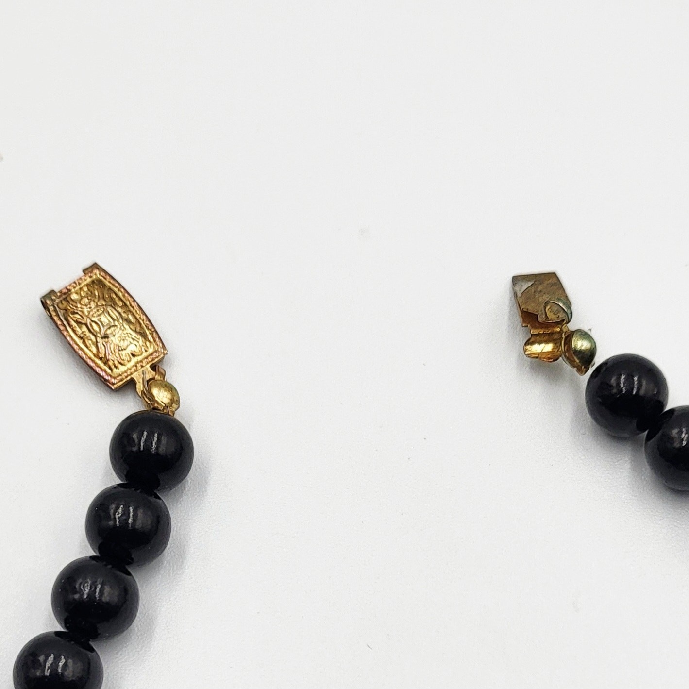 Vtg Classic Black Onyx Single-Strand Beaded Necklace Polished Finish Round Shape