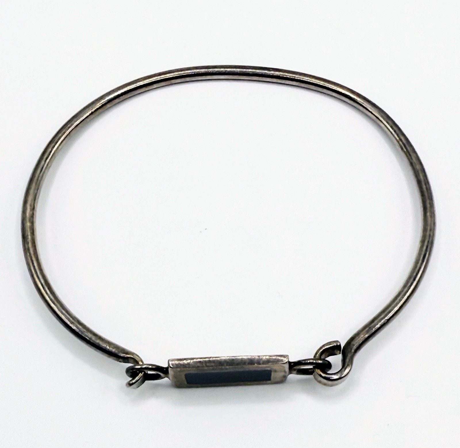 VTG Estate Mexico Tension SS & Black Onyx Signed Bangle – 2.5” In Diameter 117