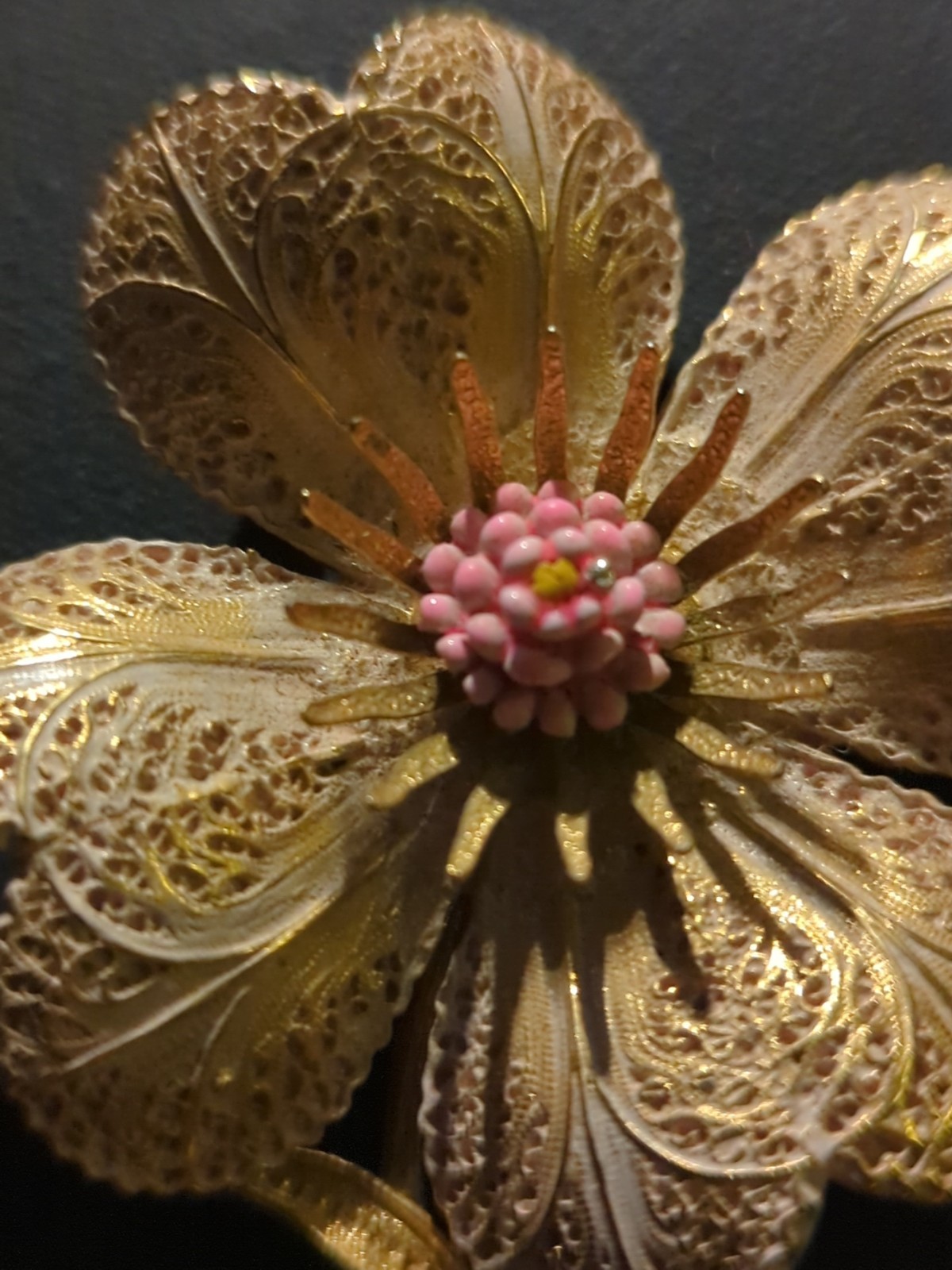 Vtg Heart Petal Flower Brooch Gold Filigree Pink Center ART Arthur Pepper Pin