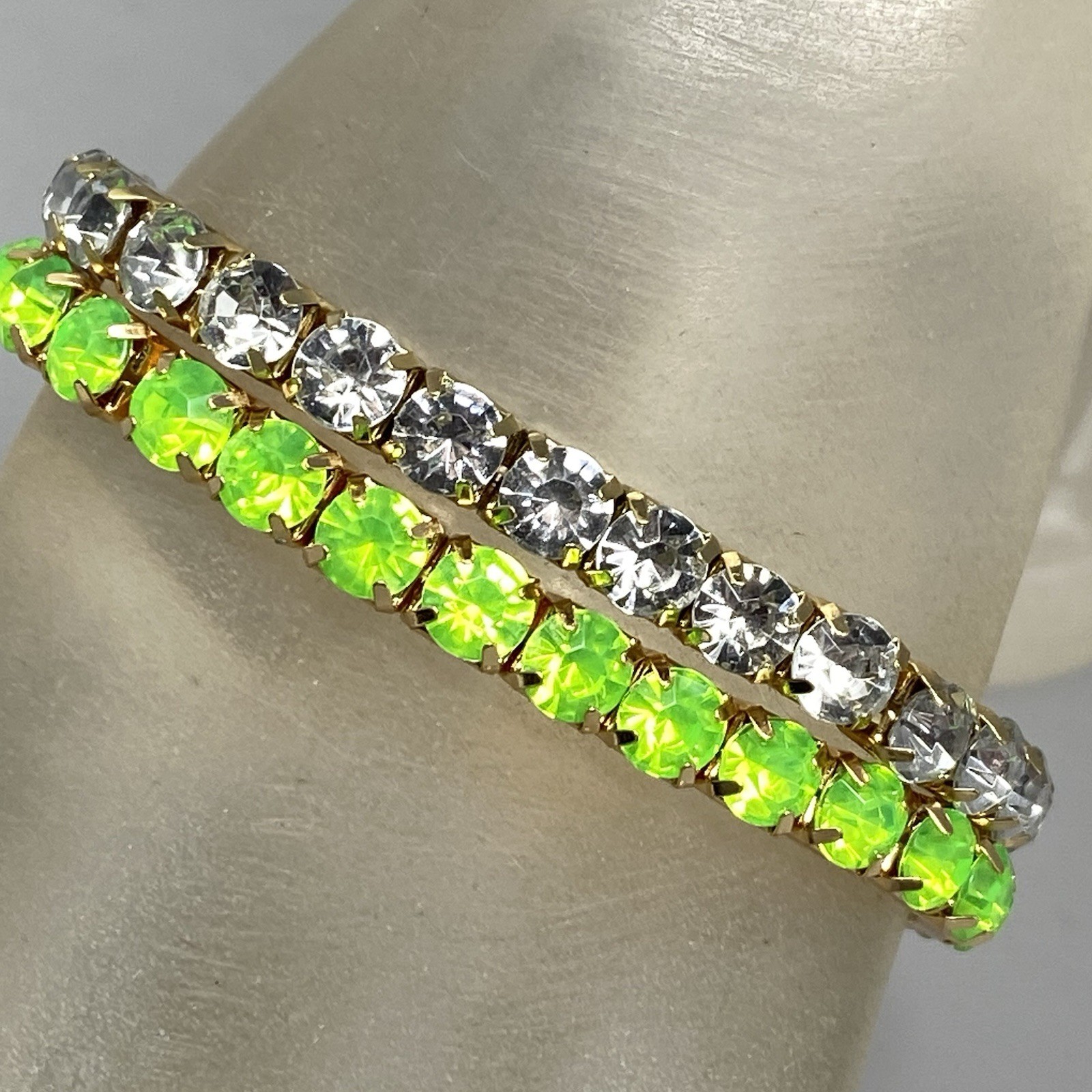 Rhinestone Stretch Bracelet Lime Green Clear Acrylic Prong Set Gold Tone 7″