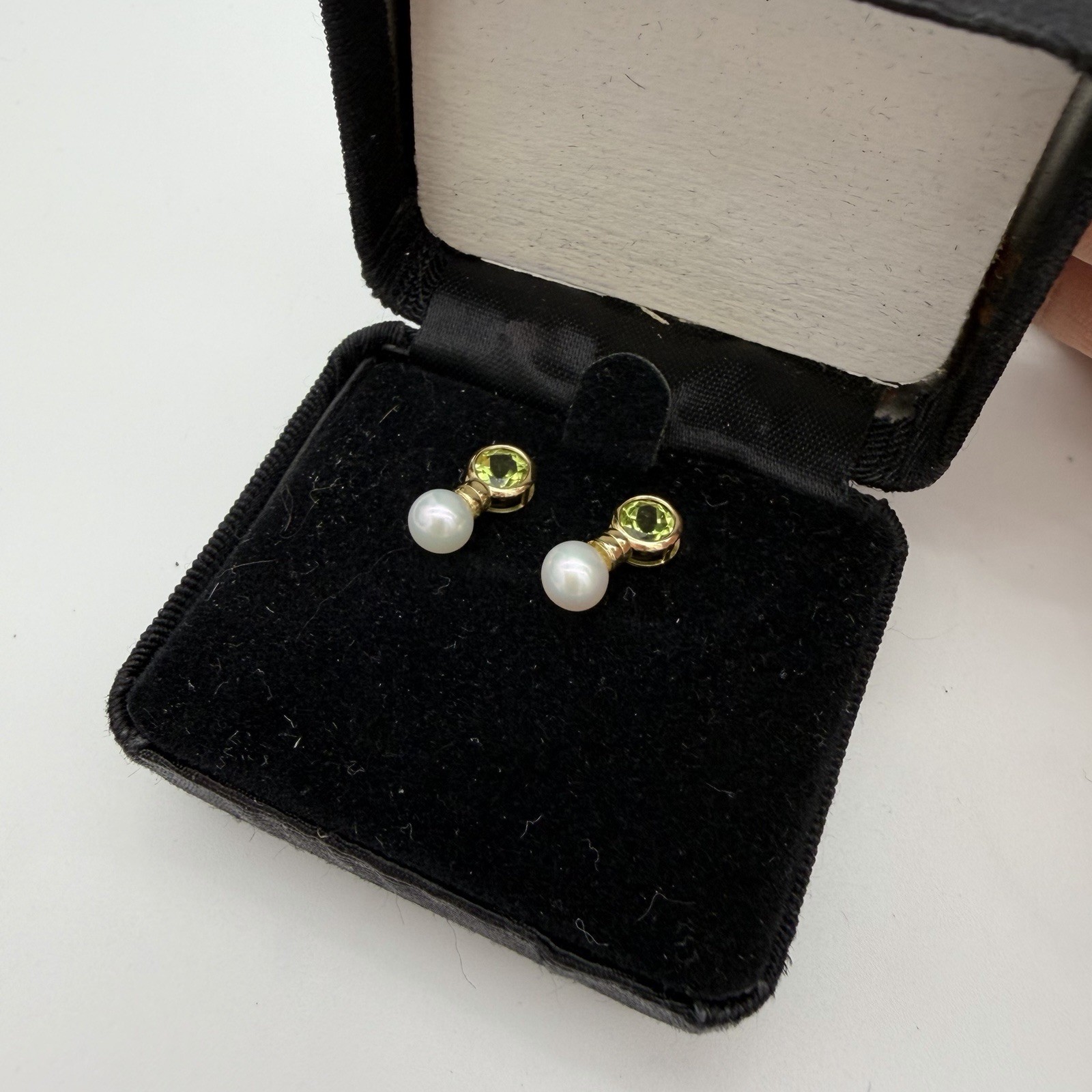 Vtg HSN 14k Yellow Gold Peridot Culture Pearl Drop Earrings Original Box