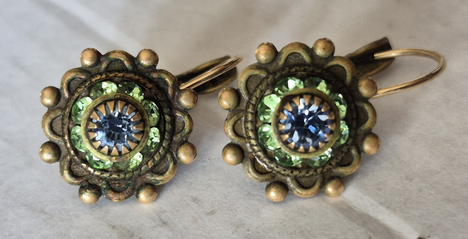 Vintage Classic Flowerette Earring Leverback