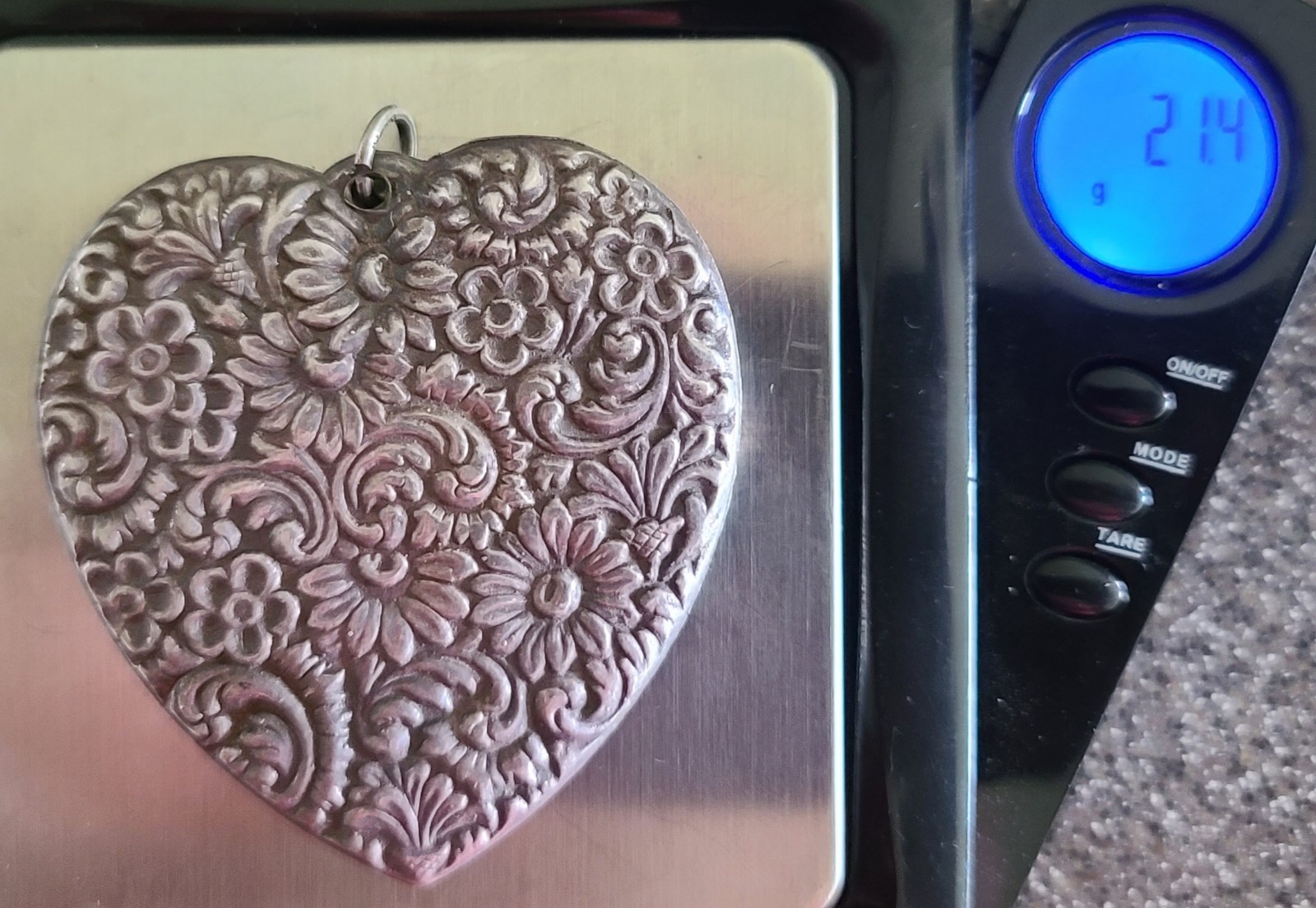 925 Sterling Repoussé Heart Pendant Floral Vintage Silver 21.4g 2″ X 2″