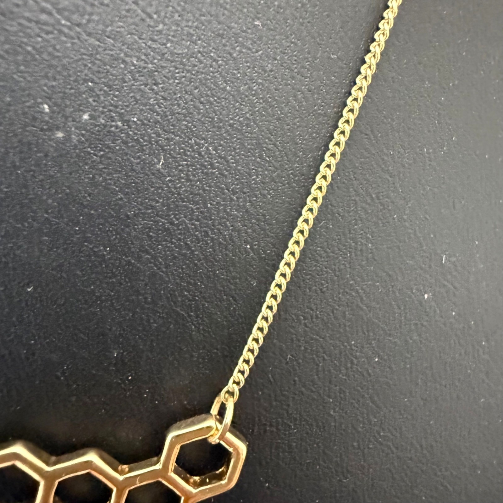 Liz Claiborne Necklace Honeycomb Minimalist Daily Wear Gold Tone 16 to 19 inches
