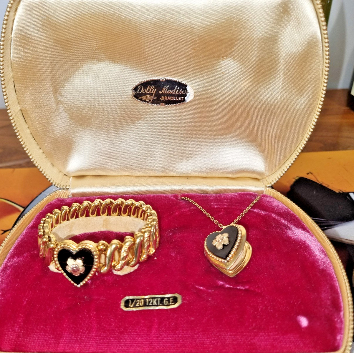 Vintage 12k Gold Fill Onyx Heart Expansion Bracelet Locket Set USA made Video