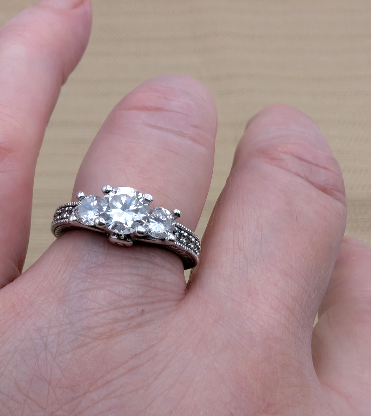 Avon 2007 Sterling Silver CZ Three Stone Ring Size 7 Engagement/Right Hand Ring