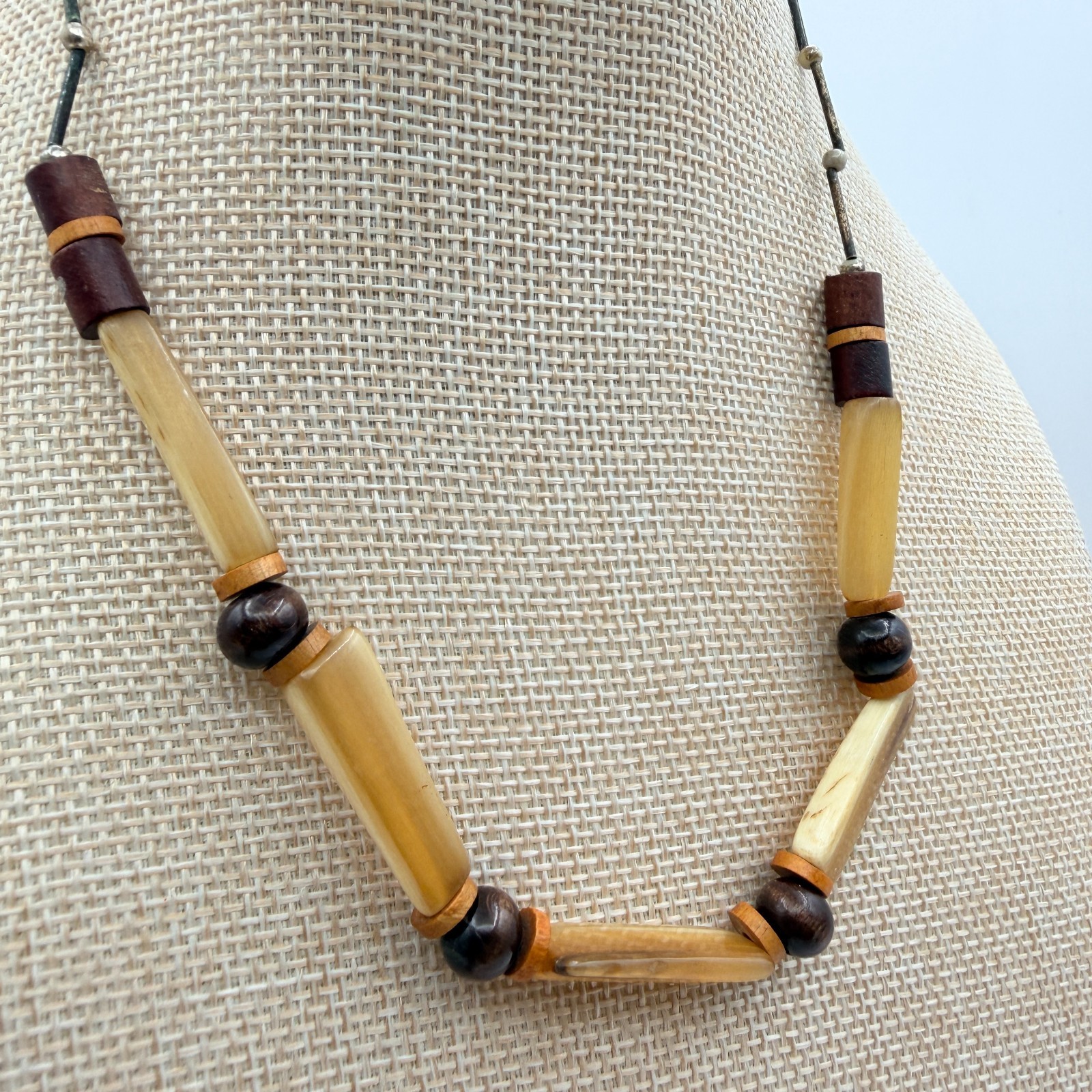 Vintage 90s Earthy Wood & Horn Bead Necklace Boho Ethnic Fashion Women’s Jewelry