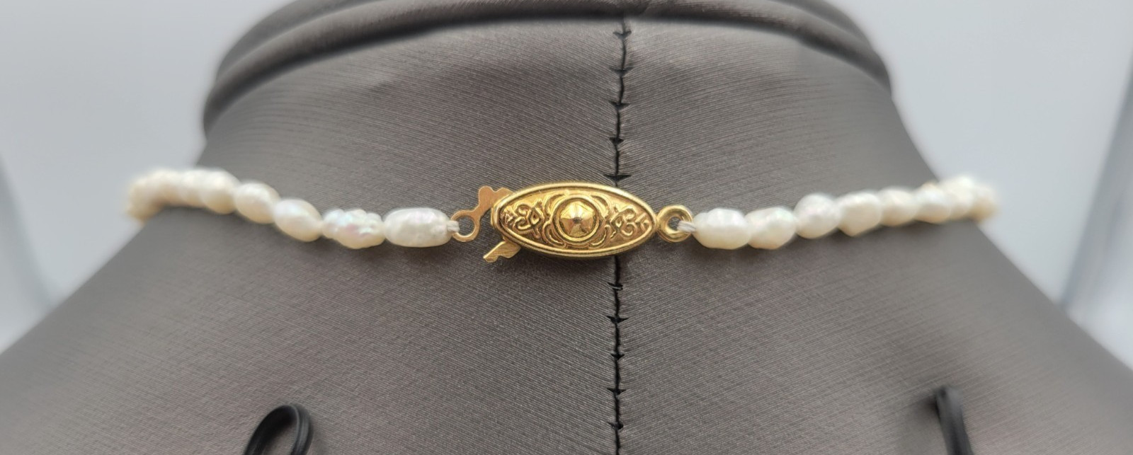 Vintage Fresh Water Pearl Bead Necklace 17″ Gold Tone Fish Hook Clasp