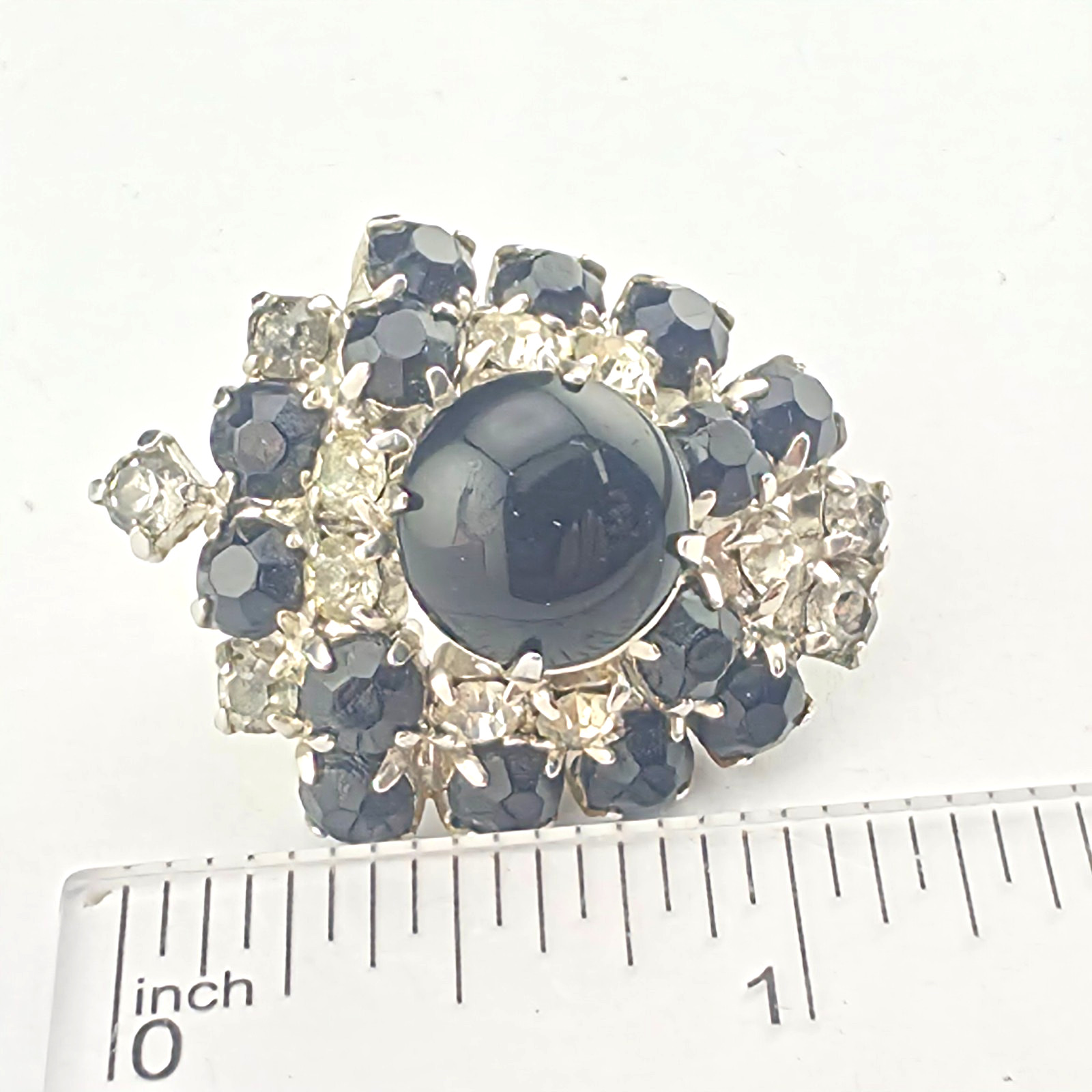 Sparkly Vintage Black White Rhinestone Silver Tone Screw Back Earrings 1.25″