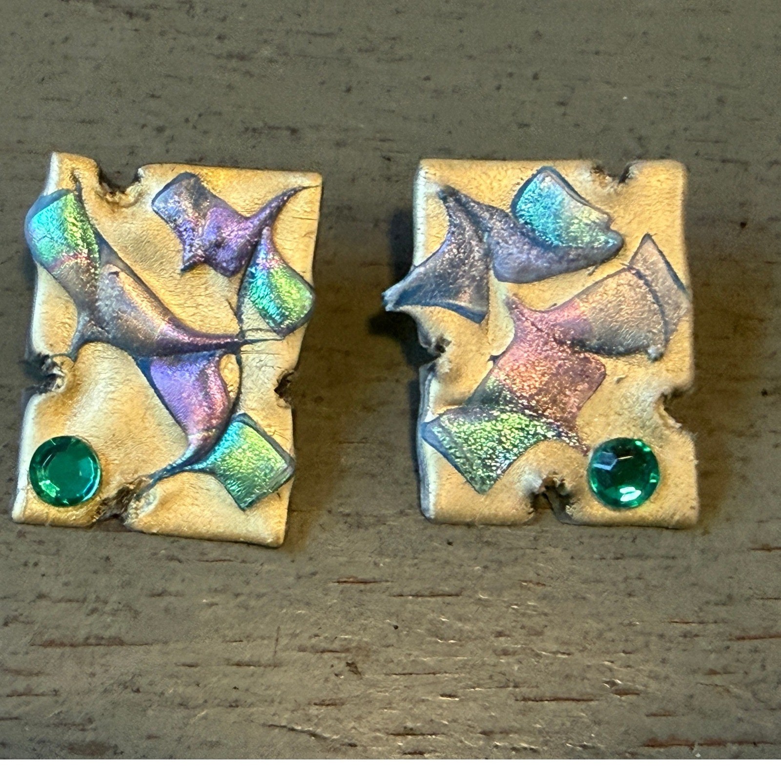 Vintage Artisan Iridescent Abstract Stud Earrings Gold Tone Green Crystal Post