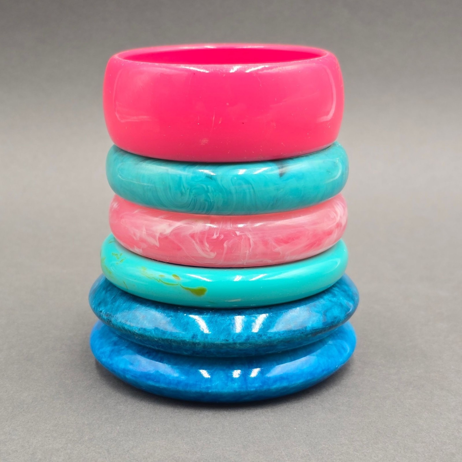 Vintage Retro Lucite Bangle Bracelet 8″-9″ Pink Blue Marbled Swirl 60s Set 6