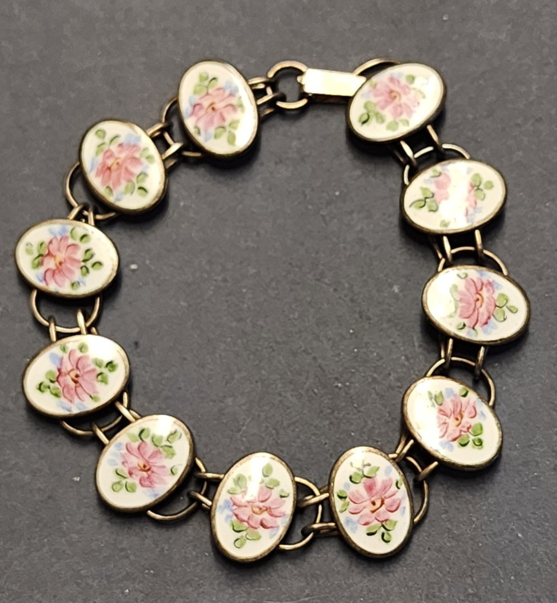 Circa 1920 Bliss Bros Sterling Silver & Pink Enamel Floral Button Bracelet 7.5″