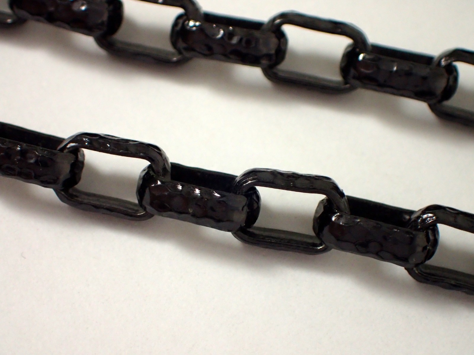 LESTER JOY Vtg Signed Les Bernard Hammered Black Metal 61″ Chain Link Necklace